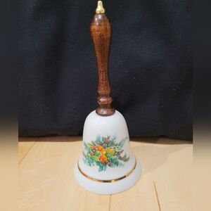 Vintage Avon "Christmas 1985" Decorative Bell